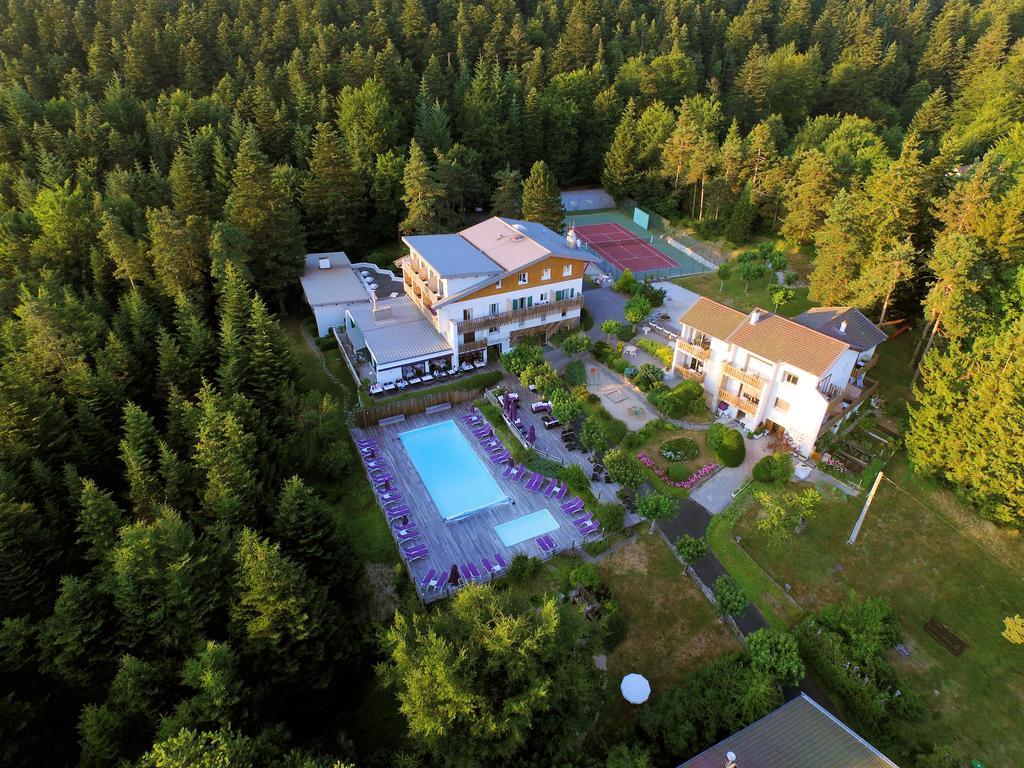 Logis Hotel Clair Matin Le Chambon-sur-Lignon Exterior foto