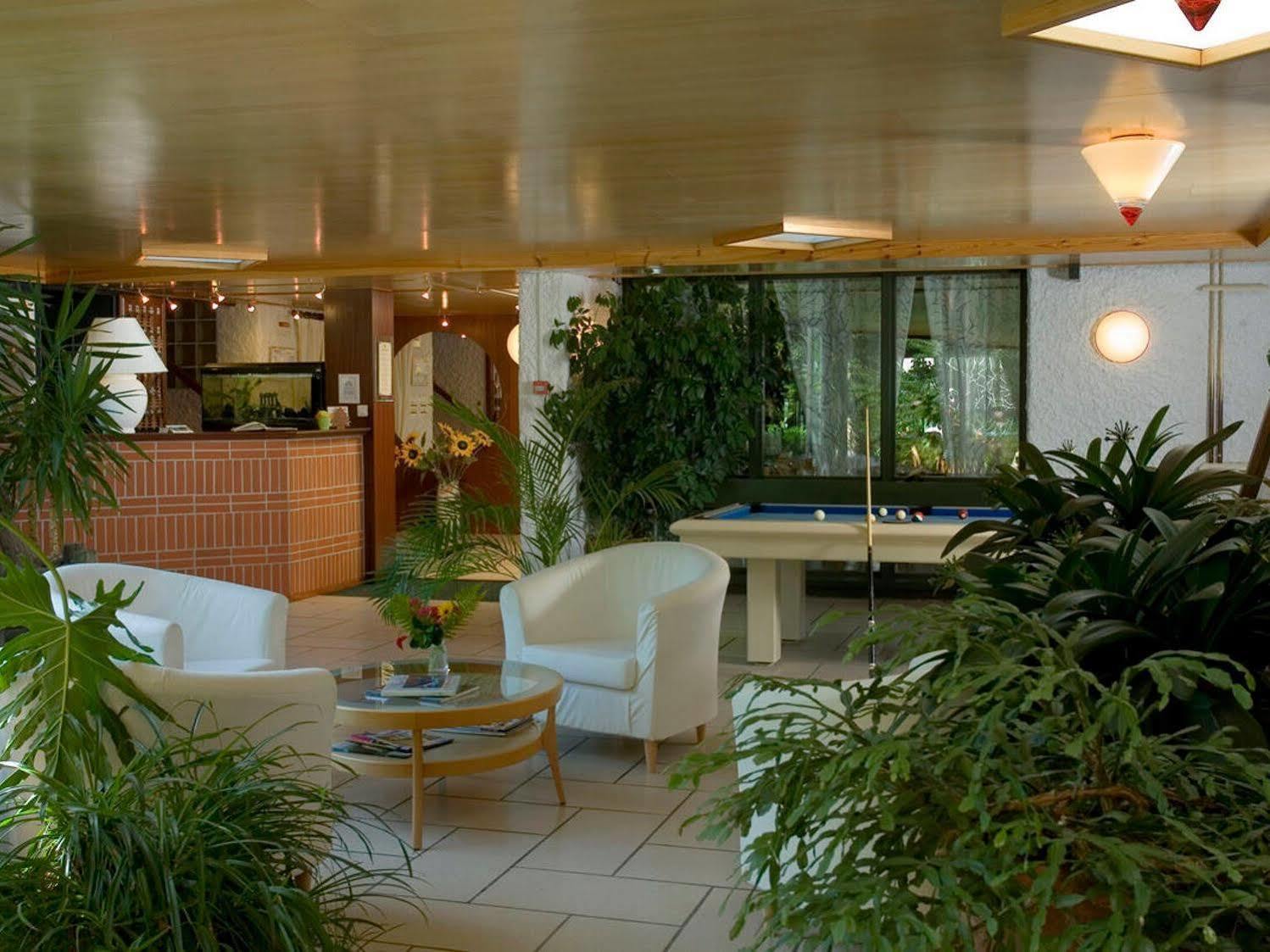 Logis Hotel Clair Matin Le Chambon-sur-Lignon Exterior foto